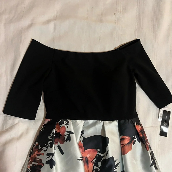 🖤New Betsy & Adam black & floral off shoulder dress🖤 - Picture 4 of 9